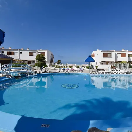 Club Atlantis 111 - One Bed Апартаменты *